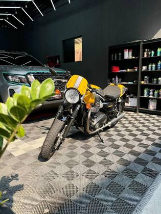 TRIUMPH STREET CUP 